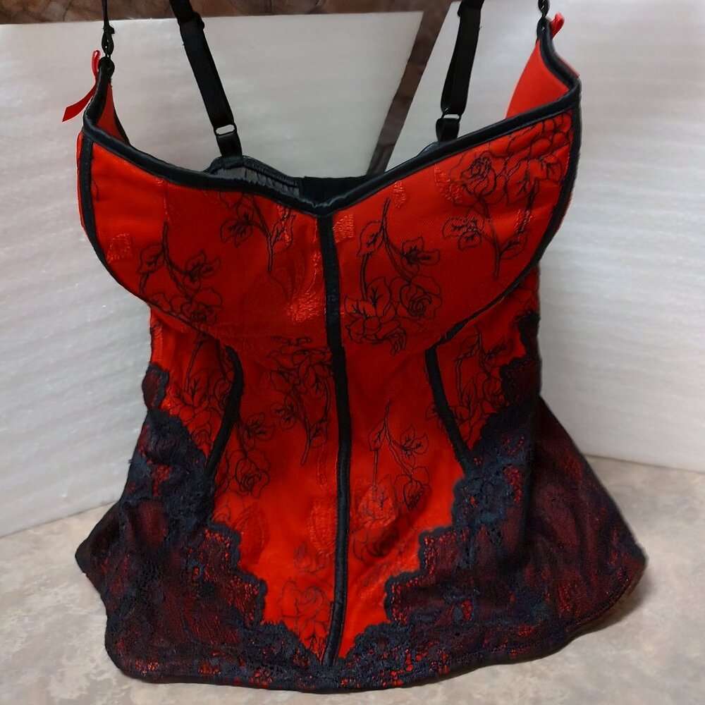 'PROMISCUOUS' RED/BLK LACE CORSET - (36C)